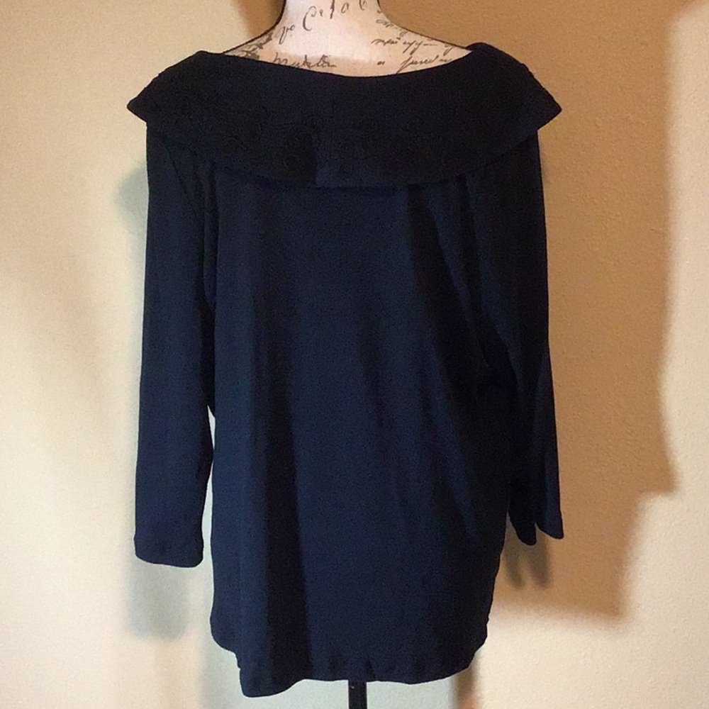 2X Kim Rogers Woman with Detailed Collar. - Picture 2 of 5